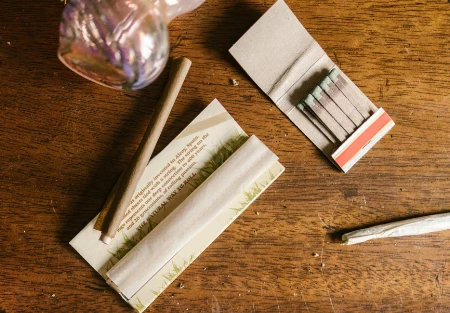 Rolling Papper and Match Sticks